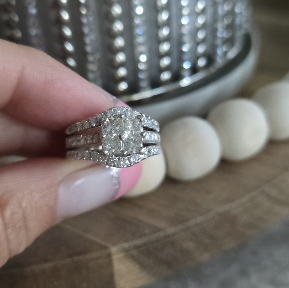 Diamond Ring Set - Picture 7 of 12